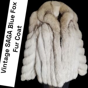Fabulous Gorgeous Vintage SAGA BLUE FOX FUR Luxurious Plush Coat